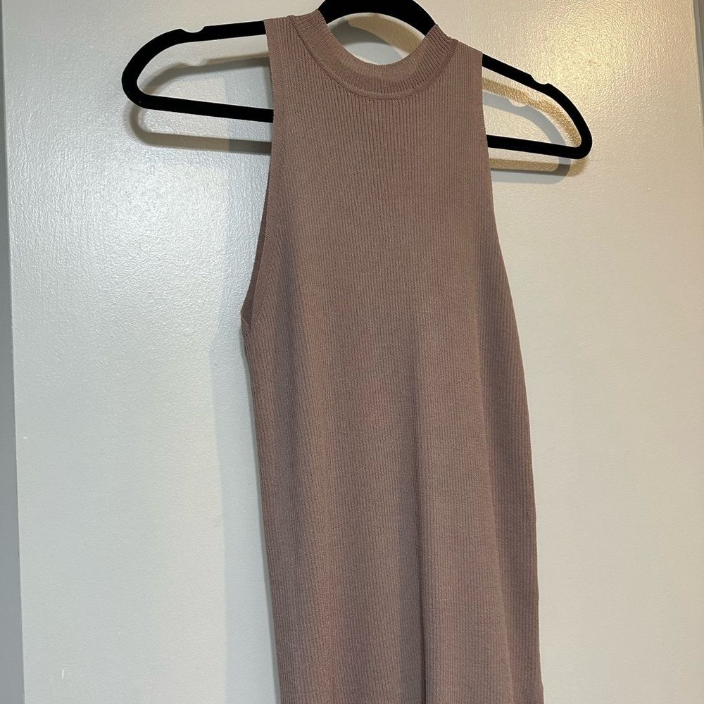 River Island Sleeveless Ribbed Mock Neck Top size 6 Women's Beige Tan Tank